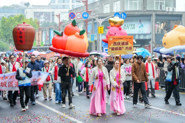 蓝乔配资 把文化资源优势转化为文化发展优势